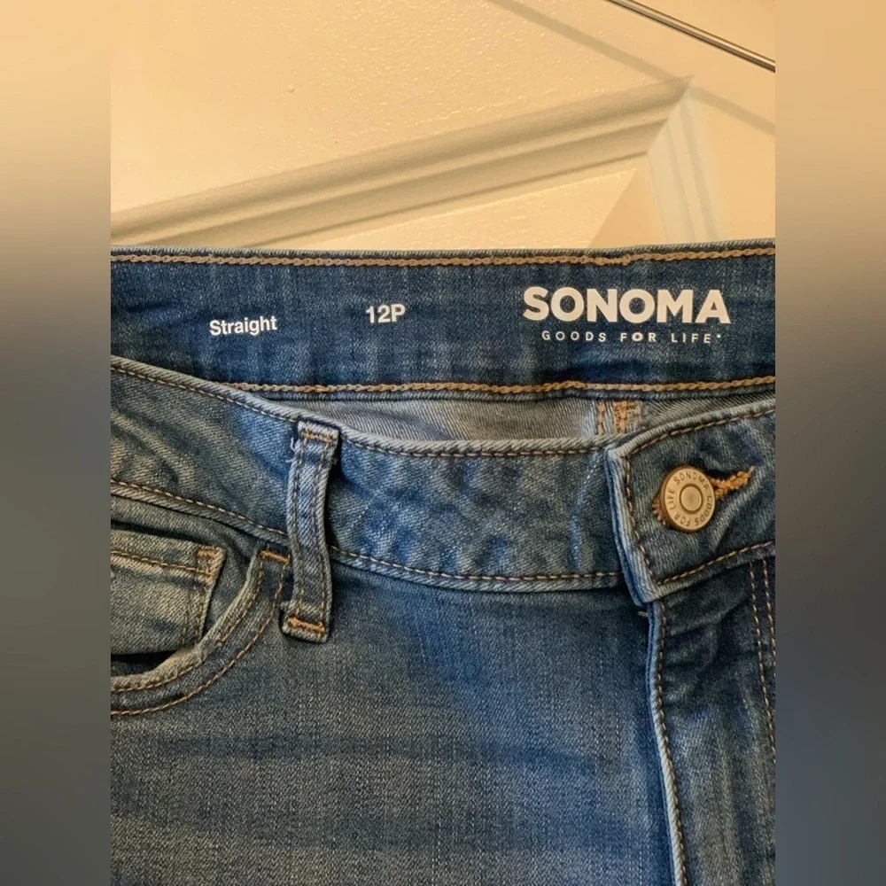 Sonoma Women's Straight Leg Blue Jeans.    Size-12 Petite